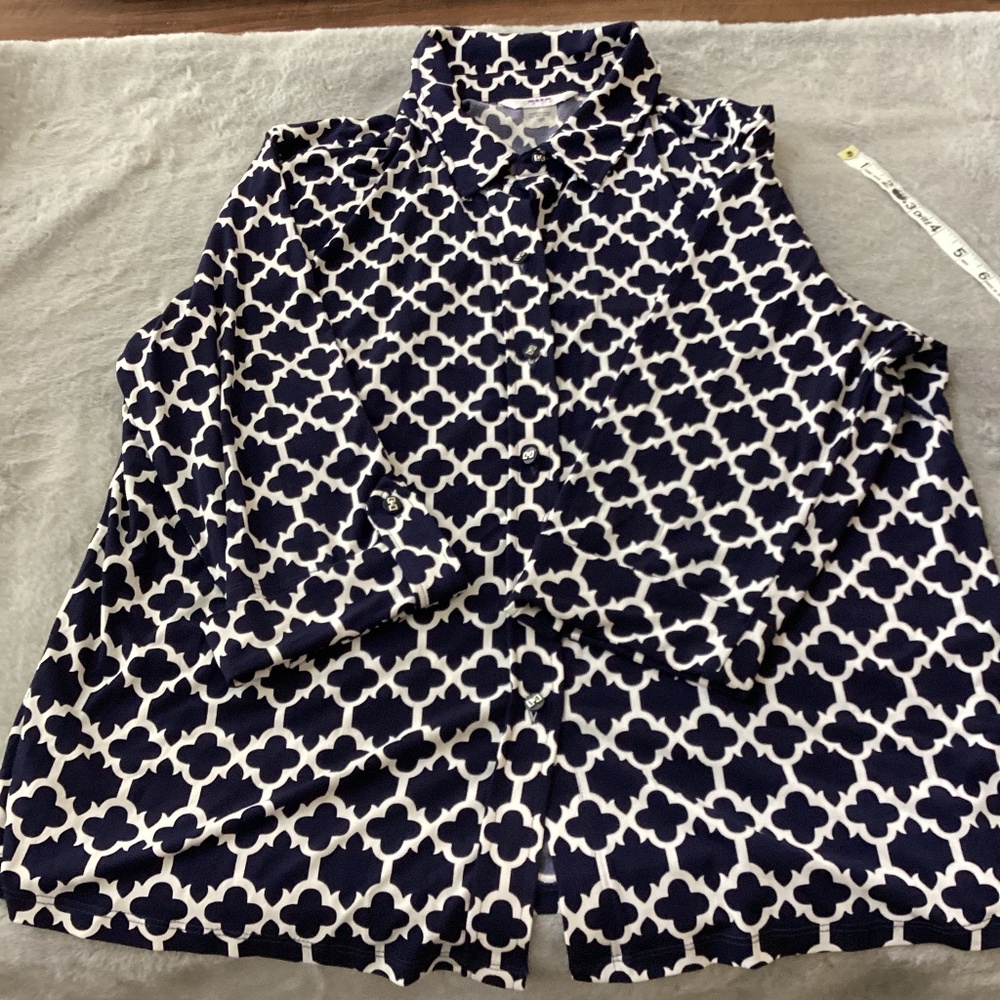 EUC Alia  navy and white blouse size 16P